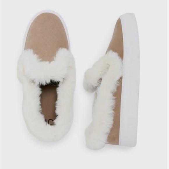 •Eloise• Faux Fur Embellished Slip On Taupe Sneakers - Picture 4 of 5